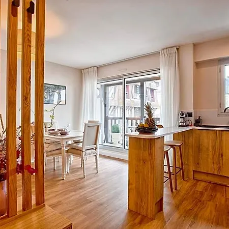 Apartment Le Morny Palace - 2p - Place Morny - *